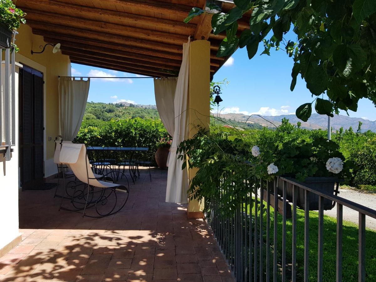 Agriturismo Le Case Di Civi Mascali Eksteriør bilde