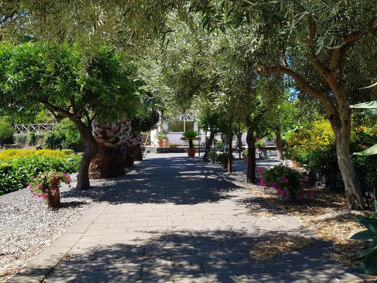 Agriturismo Le Case Di Civi Mascali Eksteriør bilde